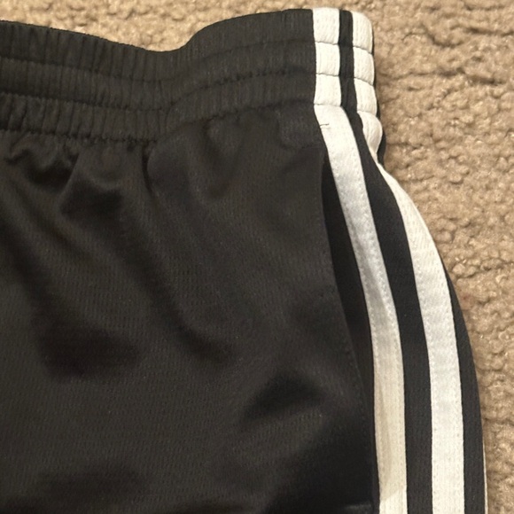 Adidas Essentials Kids Boys 3-Stripes Athletic Shorts Black White Size M 10/12 - Picture 4 of 7